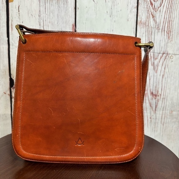 desmo bucket style leather backpack for Men & Women | Dakota Adjustable Shoulder Strap We The Free Bronko Backpack
